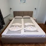 Two-bedroom Vintage Location Апартаменты Бургас