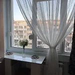 Two-bedroom Vintage Location 아파트 부르가스