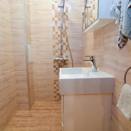 Two-Bedroom Vintage Apartment Top Location