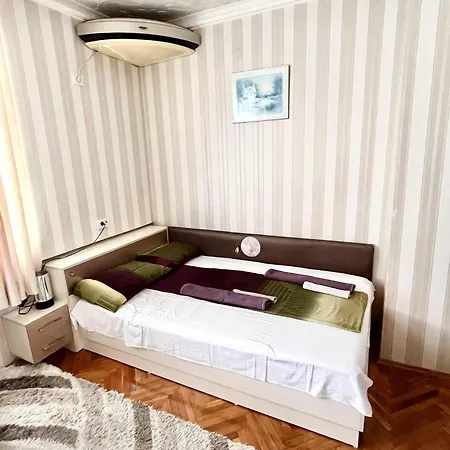 Two-Bedroom Vintage Apartment Top Location * Burgas