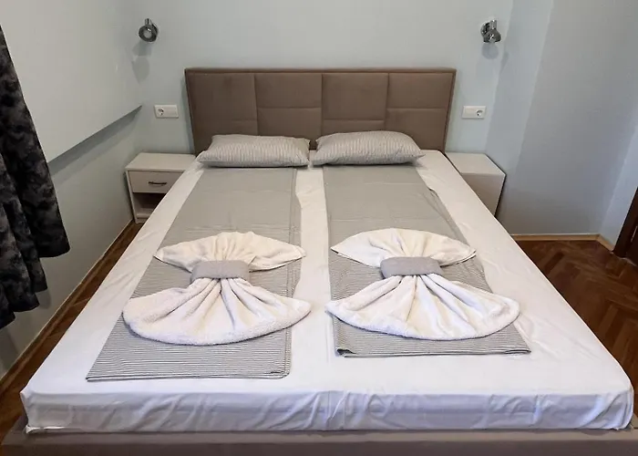 Two-bedroom Vintage Location Apartmán Burgas City