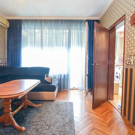 Two-Bedroom Vintage Apartment Top Location Apartman Burgasz