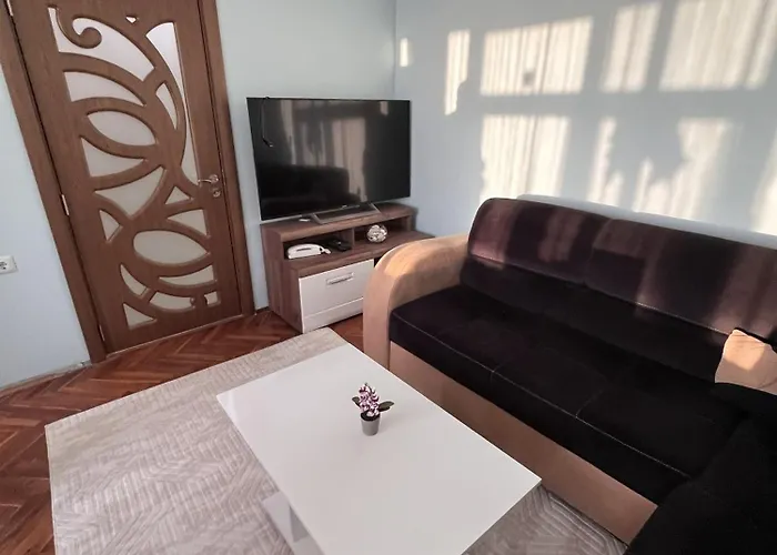 公寓 Two-bedroom Vintage Location *
