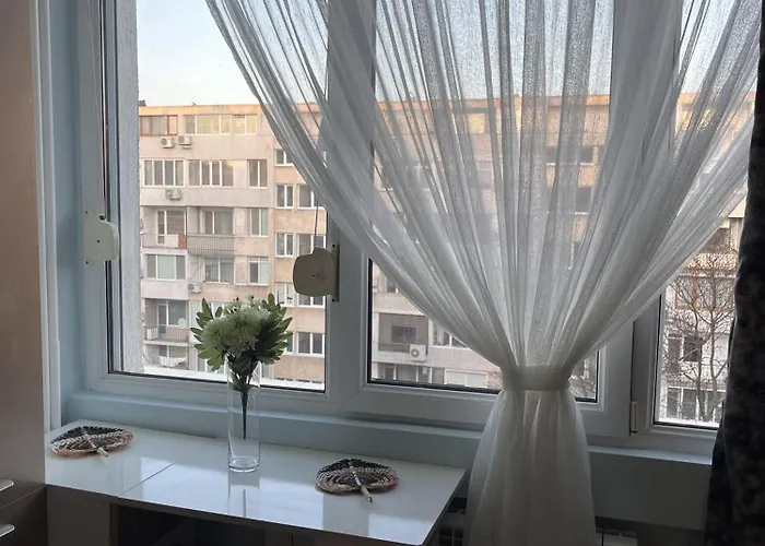 Two-bedroom Vintage Location شقة بورغاس